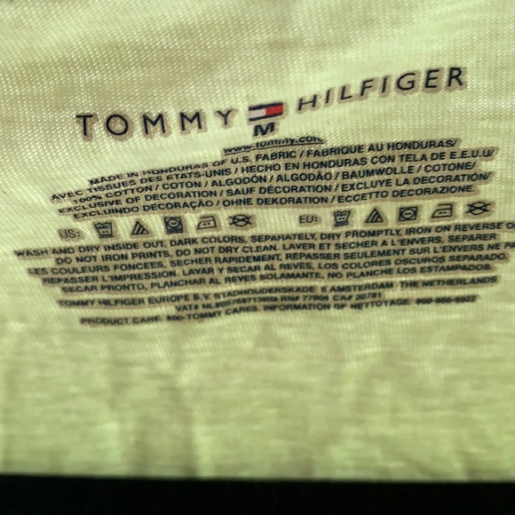 Tommy Hilfiger t shirt splatter - Picture 2 of 2
